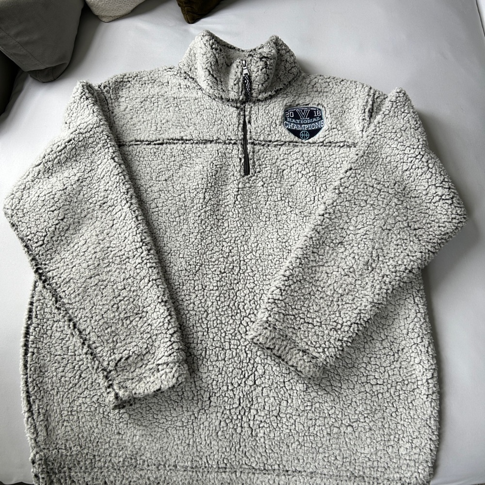 2018 NCAA Division 1 Men’s National Champions Gray Sherpa Quarter-Zip Pullover